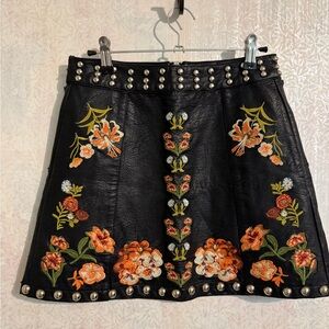 Signature Eight Faux Leather Floral Embroidered And Studded Black Mini Skirt, Sm